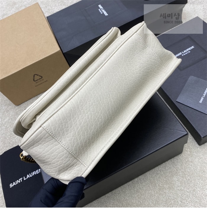 Saint Laurent 생로랑 미디엄 니키 Niki 플랩 숄더백 Bag 11번 이미지