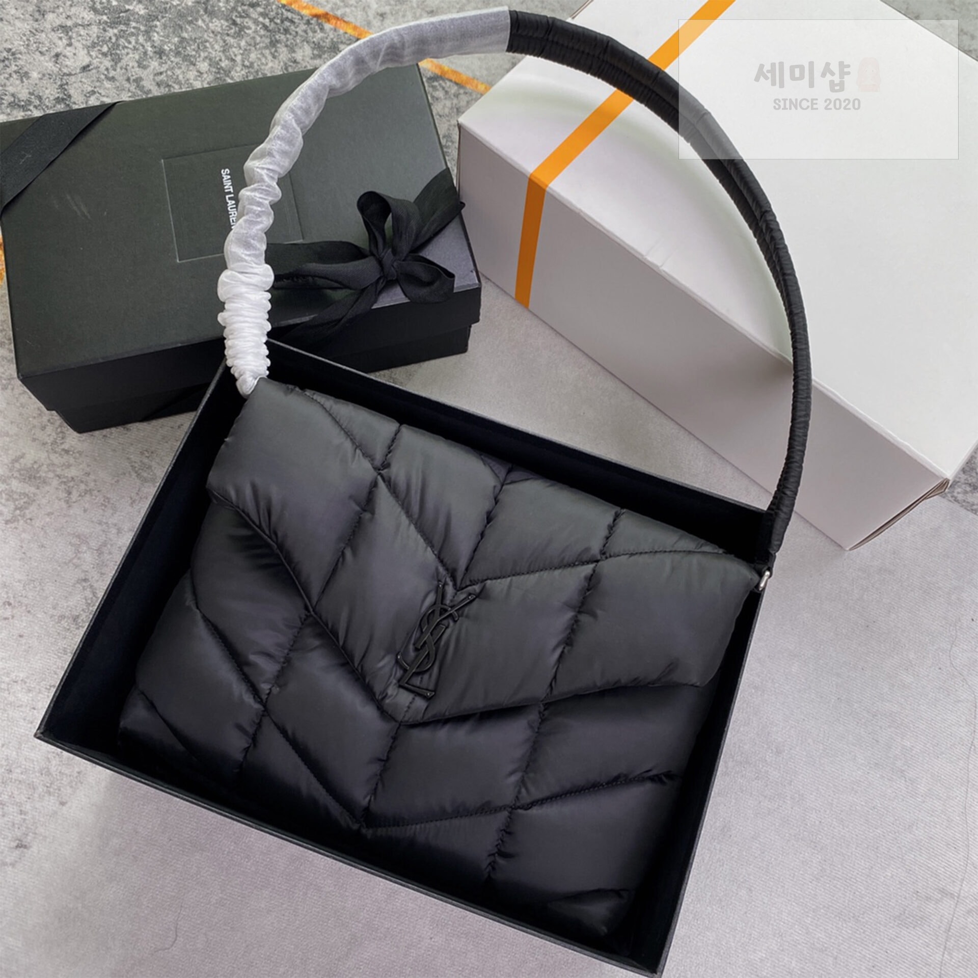 Saint Laurent 생로랑 에코 나일론 YSL 푸퍼 메신저 백 34*27*12CM Bag 1번 이미지