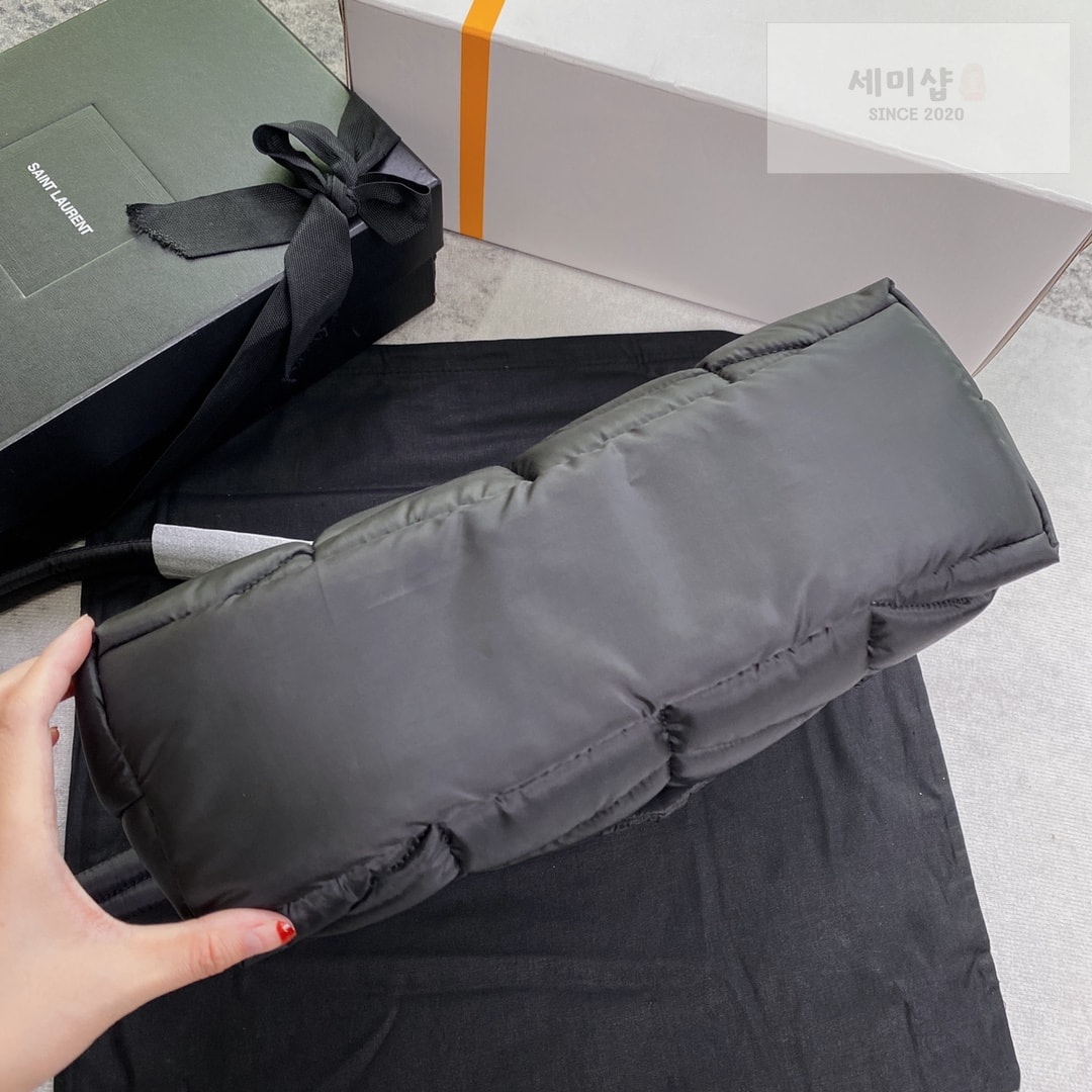 Saint Laurent 생로랑 에코 나일론 YSL 푸퍼 메신저 백 34*27*12CM Bag 9번 이미지