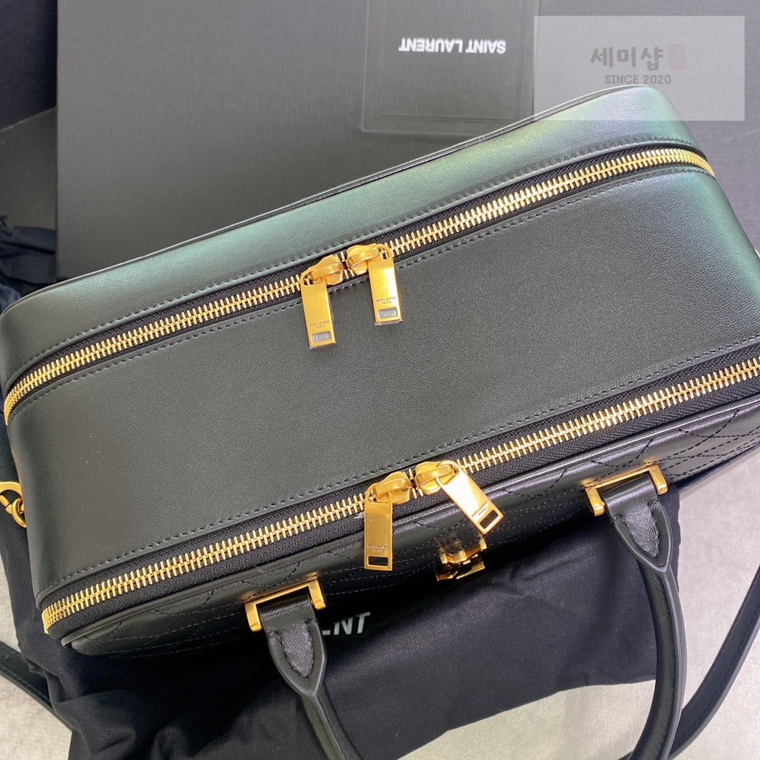 Saint Laurent 생로랑 퀼트 램스킨 LYIA 더플 백 31*16*13CM Bag 7번 이미지