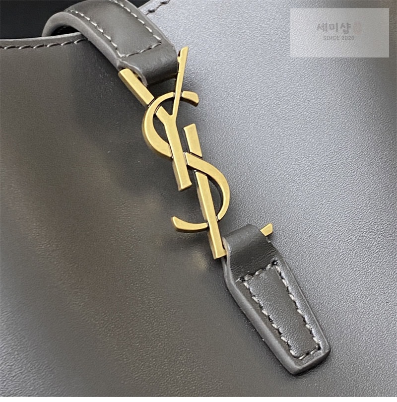 Saint Laurent 생로랑 LE 37 미니 버킷백 샤이니 카프스킨 765870 Bag 9번 이미지