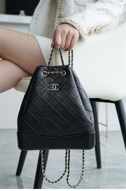 C H A N E L 샤넬 가브리엘 백팩 미디움 블랙 Bag 7번 이미지