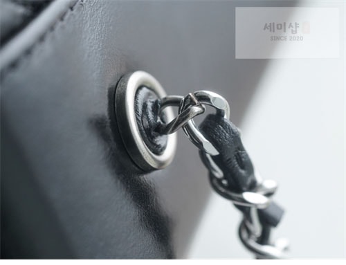 C H A N E L 샤넬 가브리엘 백팩 미디움 블랙 Bag 11번 이미지