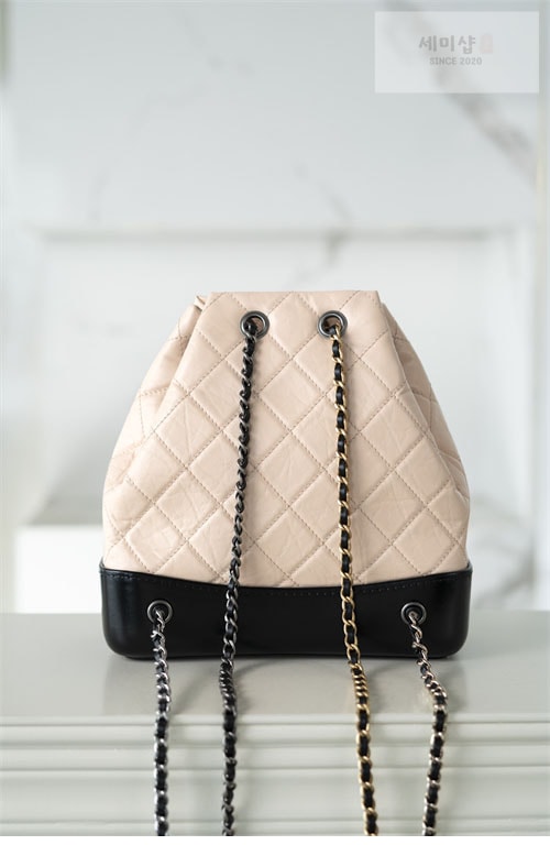 C H A N E L 샤넬 가브리엘 백팩 스몰 베이지 Bag 11번 이미지