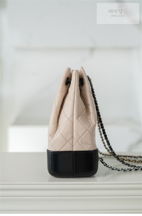 C H A N E L 샤넬 가브리엘 백팩 스몰 베이지 Bag 3번 이미지