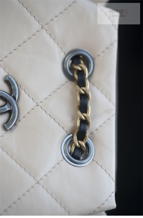 C H A N E L 샤넬 가브리엘 백팩 스몰 베이지 Bag 17번 이미지