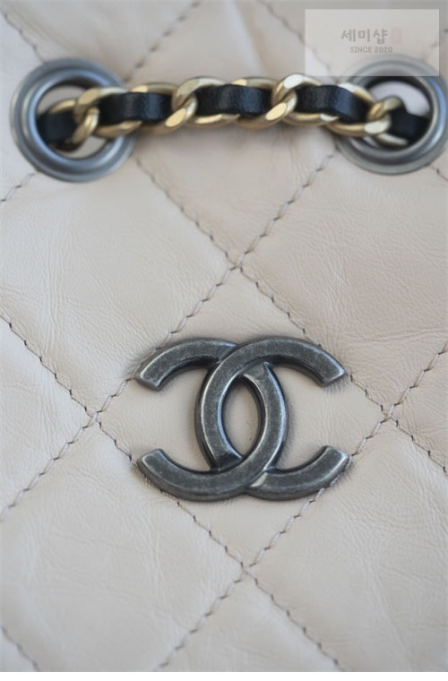 C H A N E L 샤넬 가브리엘 백팩 스몰 베이지 Bag 14번 이미지
