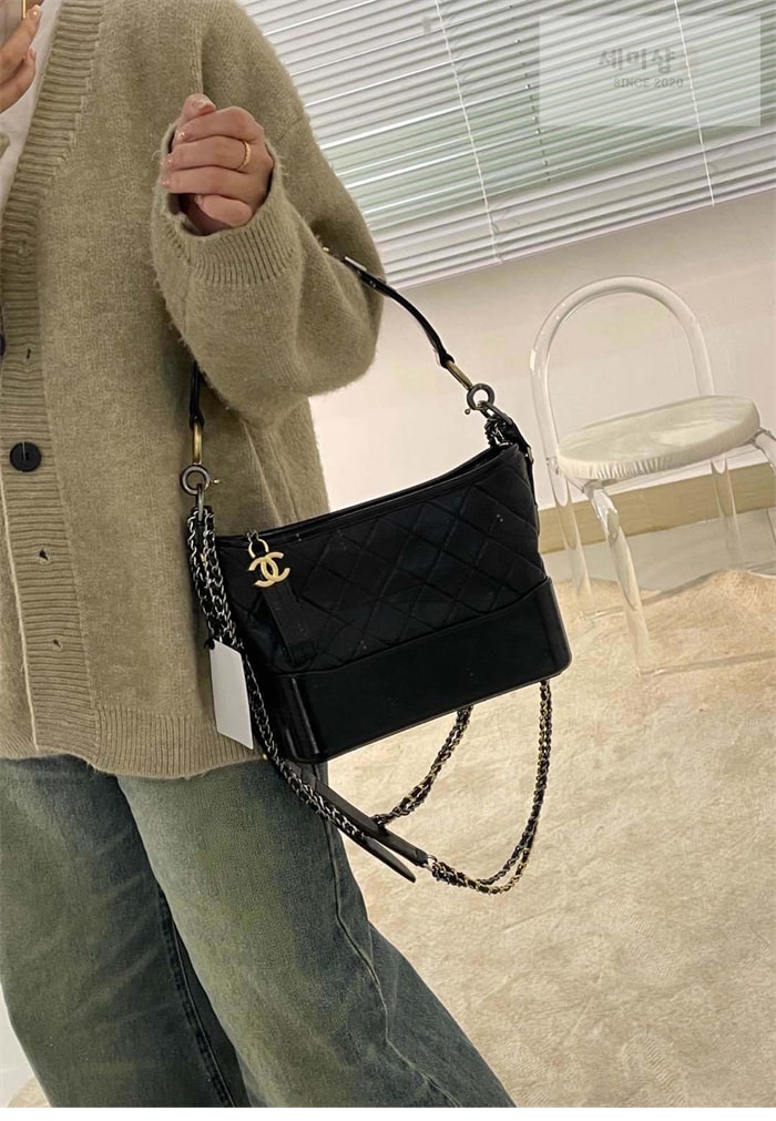 C H A N E L 샤넬 가브리엘 호보백 미디움 블랙 Bag 9번 이미지