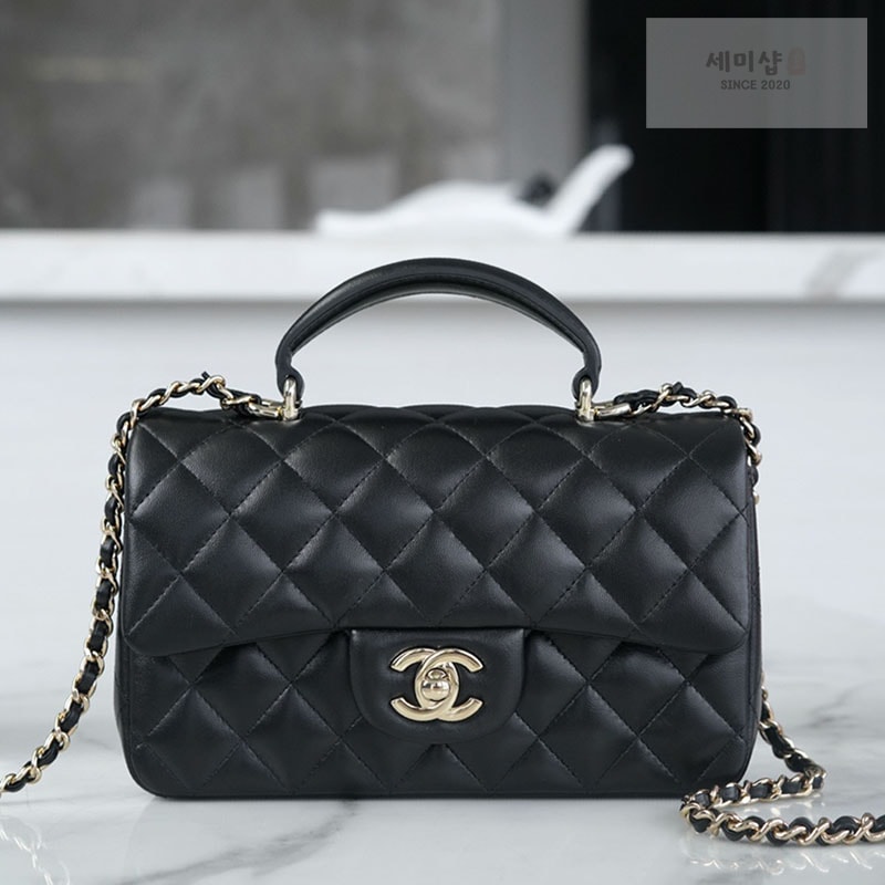 C H A N E L 샤넬 램스킨 탑 핸들 미니 플랩 백 블랙 Bag 6번 이미지