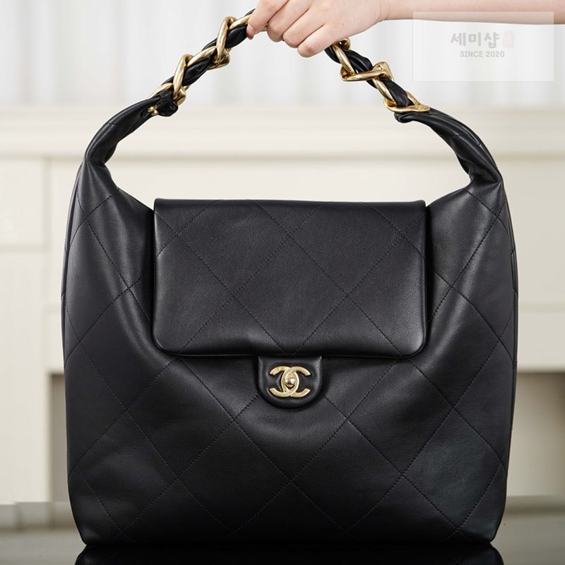 C H A N E L 샤넬 맥시 호보 백 라지 골드 메탈 블랙 블랙 Bag 3번 이미지