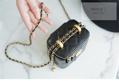 C H A N E L 샤넬 베니티 미니백 블랙 Bag 17번 이미지
