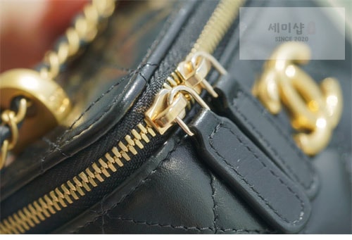 C H A N E L 샤넬 베니티 미니백 블랙 Bag 13번 이미지