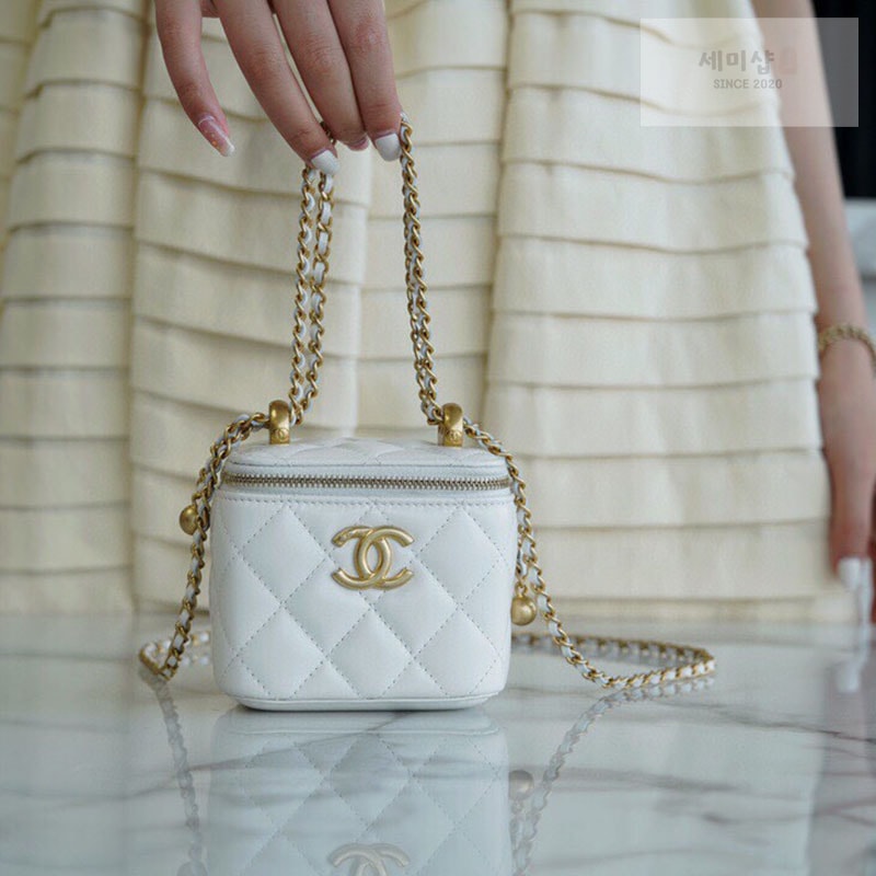 C H A N E L 샤넬 베니티 미니백 화이트 Bag 1번 이미지