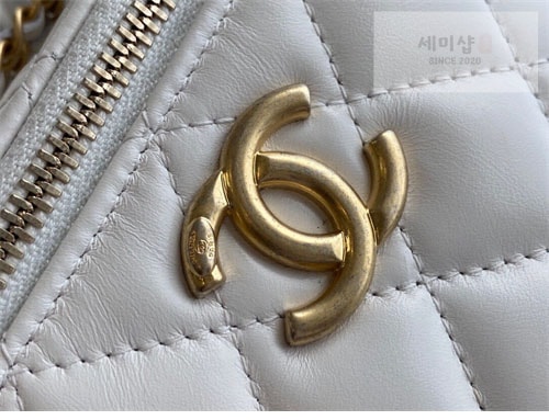 C H A N E L 샤넬 베니티 미니백 화이트 Bag 11번 이미지
