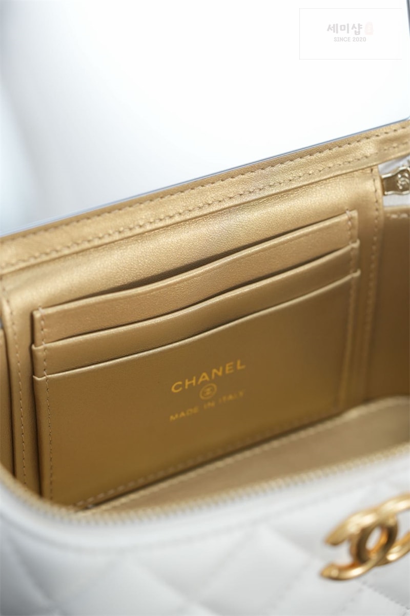 C H A N E L 샤넬 베니티 케이스 체인백 화이트 화이트 Bag 11번 이미지