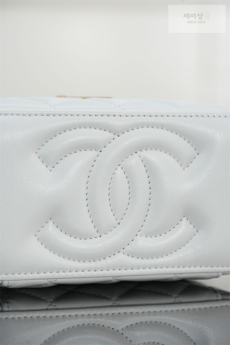 C H A N E L 샤넬 베니티 케이스 체인백 화이트 화이트 Bag 5번 이미지