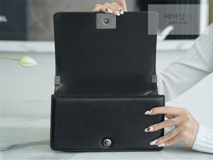 C H A N E L 샤넬 보이백 미디엄 블랙 Bag 15번 이미지