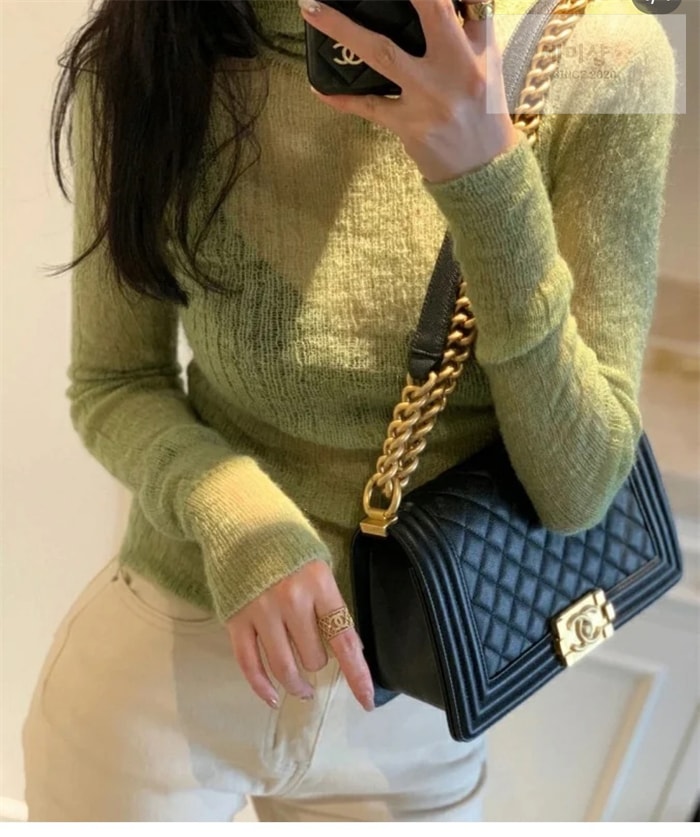 C H A N E L 샤넬 보이백 미디엄 블랙 Bag 4번 이미지