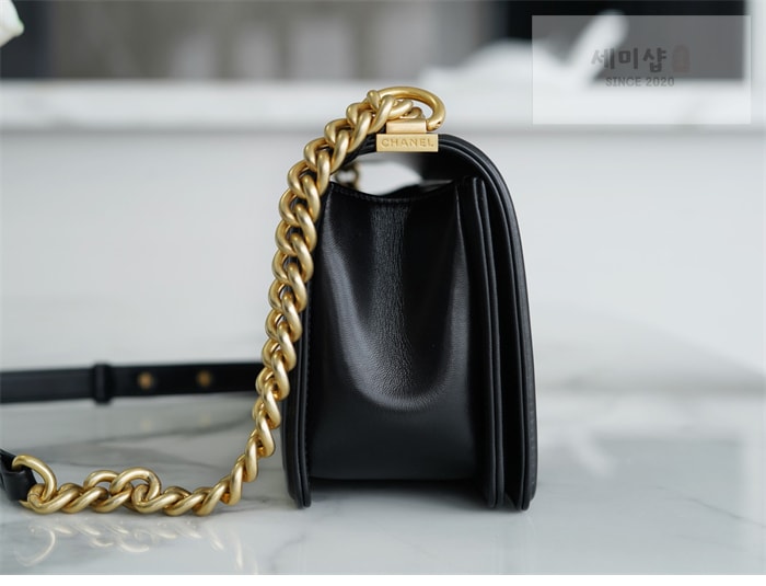 C H A N E L 샤넬 보이백 미디엄 블랙 Bag 10번 이미지