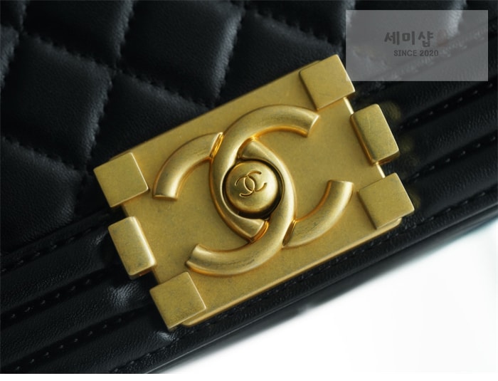 C H A N E L 샤넬 보이백 미디엄 블랙 Bag 13번 이미지