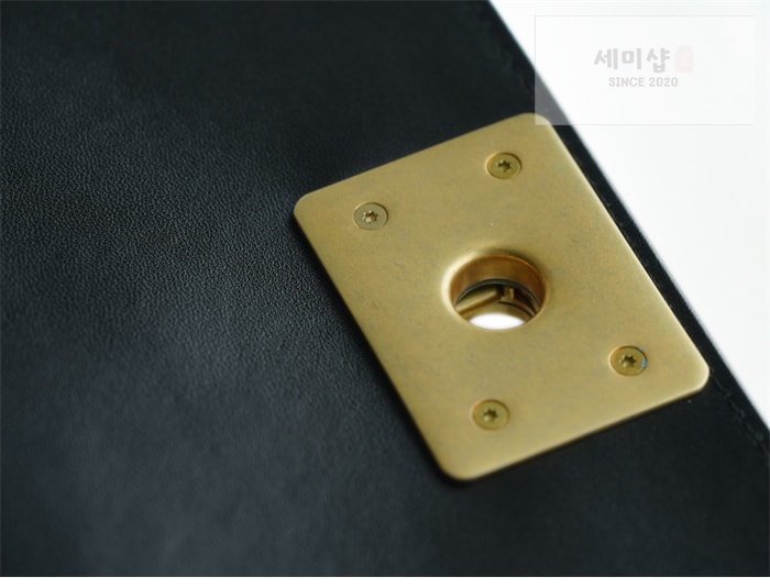 C H A N E L 샤넬 보이백 미디엄 블랙 Bag 16번 이미지