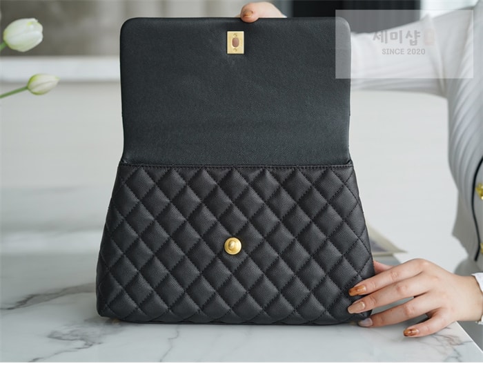C H A N E L 샤넬 코코 핸들백 미디움 블랙 Bag 17번 이미지