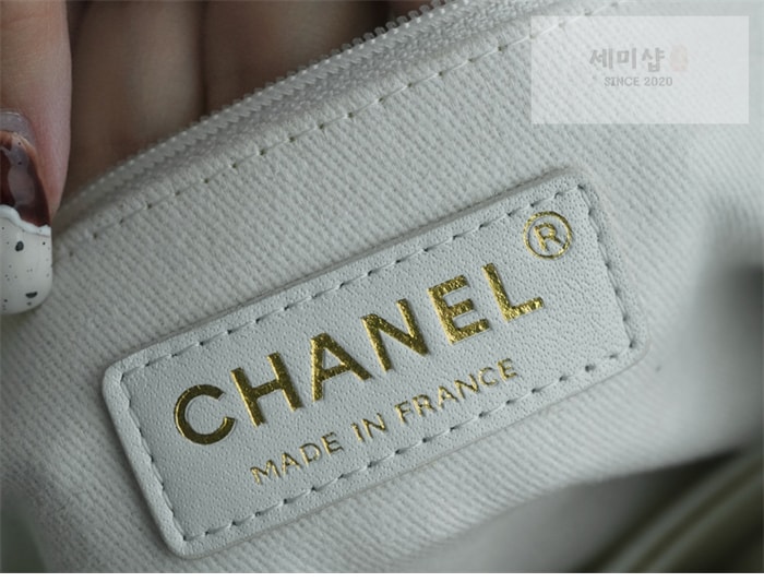C H A N E L 샤넬 코코 핸들백 스몰 화이트 Bag 4번 이미지