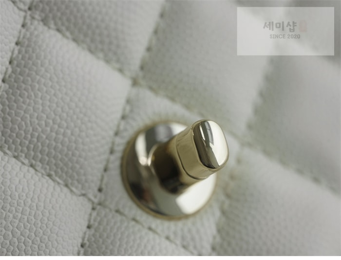C H A N E L 샤넬 코코 핸들백 스몰 화이트 Bag 11번 이미지