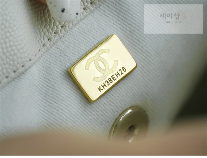C H A N E L 샤넬 코코 핸들백 스몰 화이트 Bag 13번 이미지