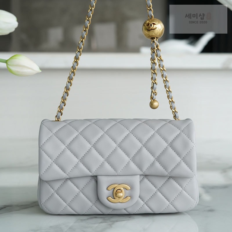C H A N E L 샤넬 클래식 골드볼 미니 플랩백 그레이 그레이 Bag 10번 이미지