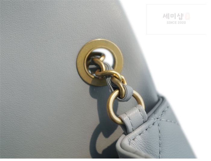 C H A N E L 샤넬 클래식 골드볼 미니 플랩백 그레이 그레이 Bag 12번 이미지