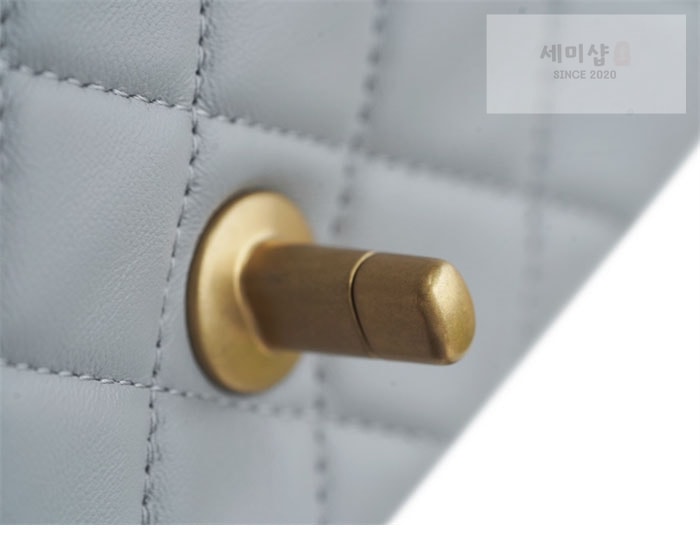 C H A N E L 샤넬 클래식 골드볼 미니 플랩백 그레이 그레이 Bag 16번 이미지