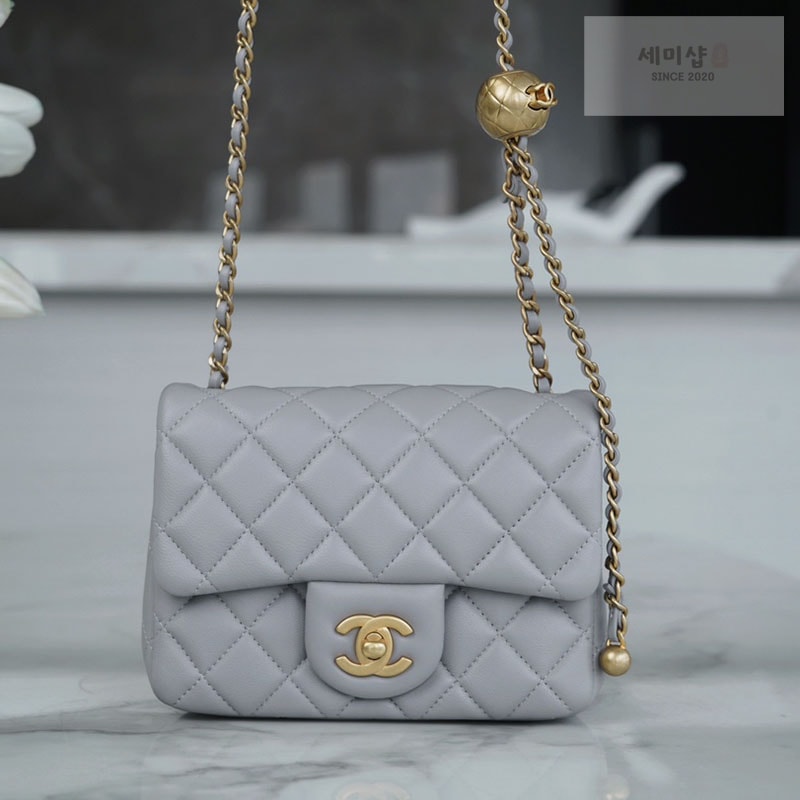 C H A N E L 샤넬 클래식 골드볼 쁘띠삭 플랩백 그레이 그레이 Bag 1번 이미지