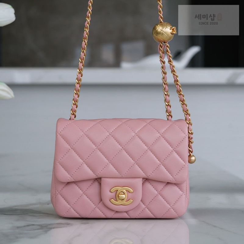 C H A N E L 샤넬 클래식 골드볼 쁘띠삭 플랩백 핑크 핑크 Bag 4번 이미지