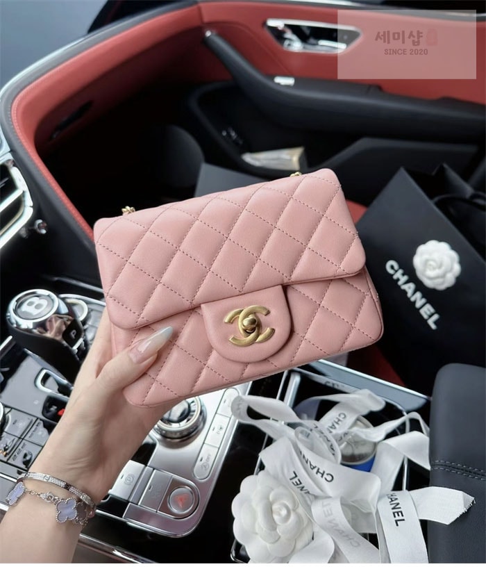 C H A N E L 샤넬 클래식 골드볼 쁘띠삭 플랩백 핑크 핑크 Bag 13번 이미지