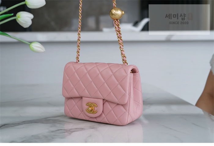 C H A N E L 샤넬 클래식 골드볼 쁘띠삭 플랩백 핑크 핑크 Bag 9번 이미지