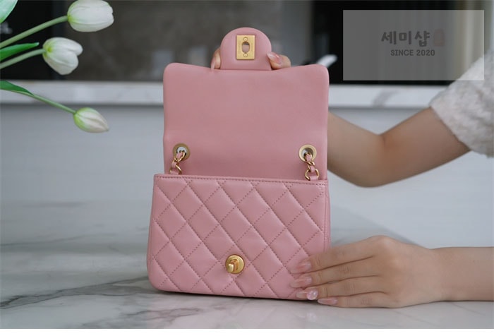 C H A N E L 샤넬 클래식 골드볼 쁘띠삭 플랩백 핑크 핑크 Bag 15번 이미지