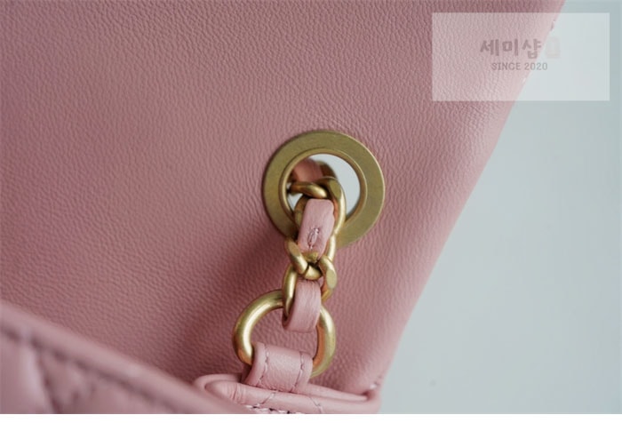 C H A N E L 샤넬 클래식 골드볼 쁘띠삭 플랩백 핑크 핑크 Bag 19번 이미지