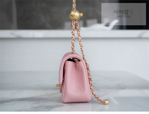 C H A N E L 샤넬 클래식 뉴미니 캐비어 금장 핑크 Bag 9번 이미지