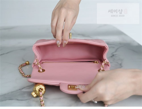 C H A N E L 샤넬 클래식 뉴미니 캐비어 금장 핑크 Bag 10번 이미지