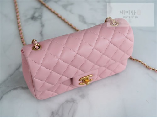 C H A N E L 샤넬 클래식 뉴미니 캐비어 금장 핑크 Bag 18번 이미지