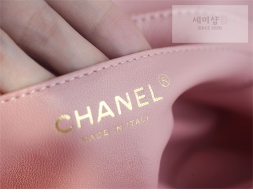 C H A N E L 샤넬 클래식 뉴미니 캐비어 금장 핑크 Bag 4번 이미지