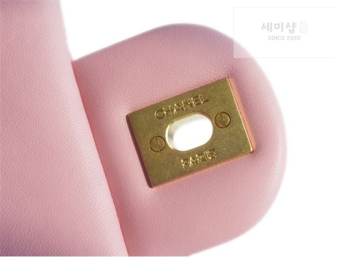 C H A N E L 샤넬 클래식 뉴미니 캐비어 금장 핑크 Bag 21번 이미지