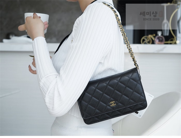 C H A N E L 샤넬 클래식 WOC 블랙/금장 HAAS 가죽 블랙 Bag 2번 이미지
