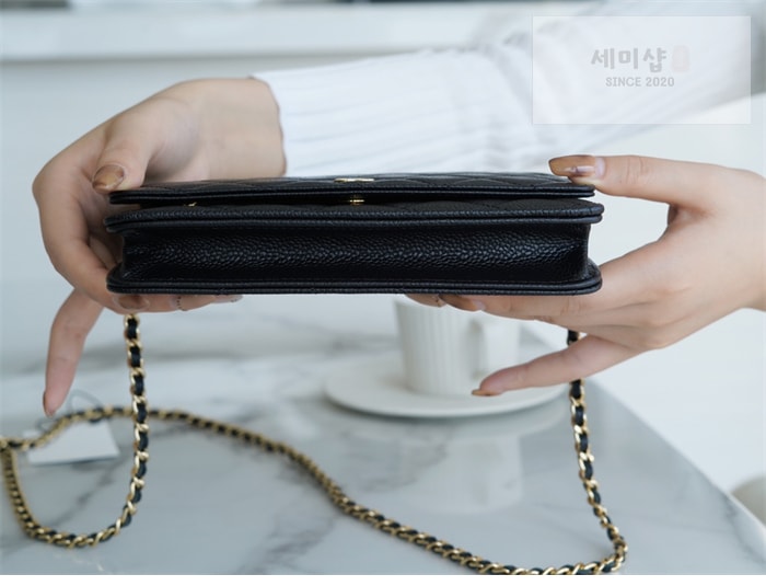 C H A N E L 샤넬 클래식 WOC 블랙/금장 HAAS 가죽 블랙 Bag 11번 이미지