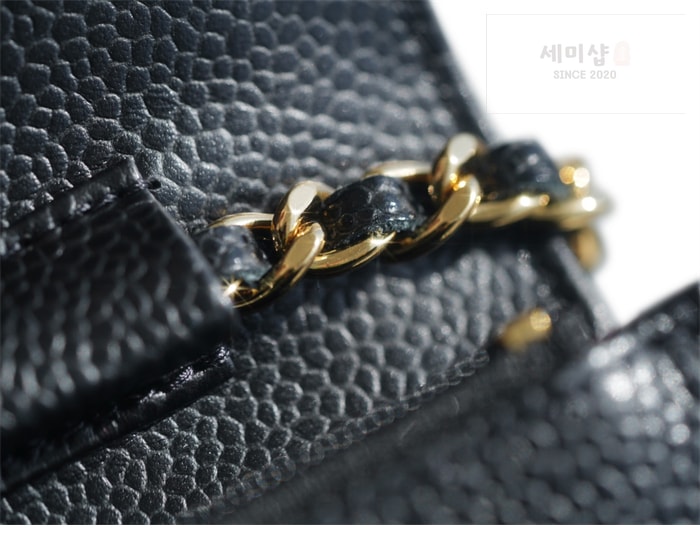C H A N E L 샤넬 클래식 WOC 블랙/금장 HAAS 가죽 블랙 Bag 14번 이미지