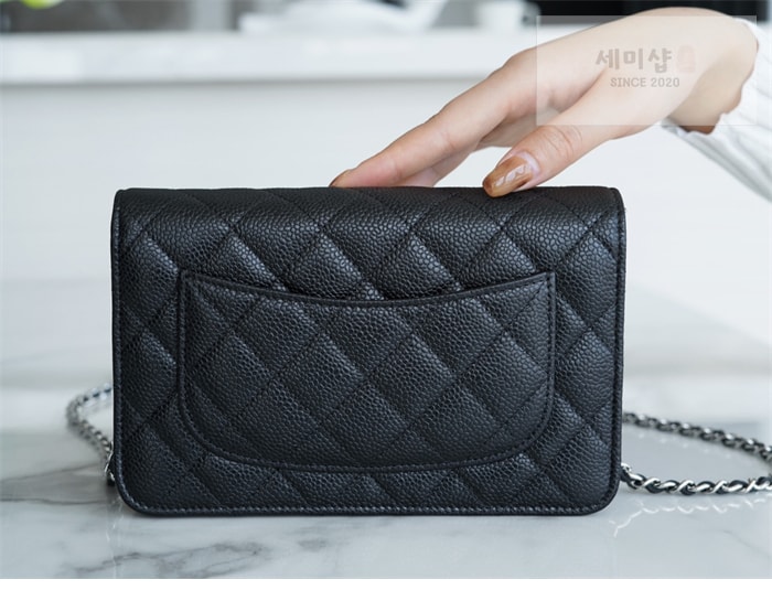 C H A N E L 샤넬 클래식 WOC 블랙/은장 HAAS 가죽 블랙 Bag 4번 이미지