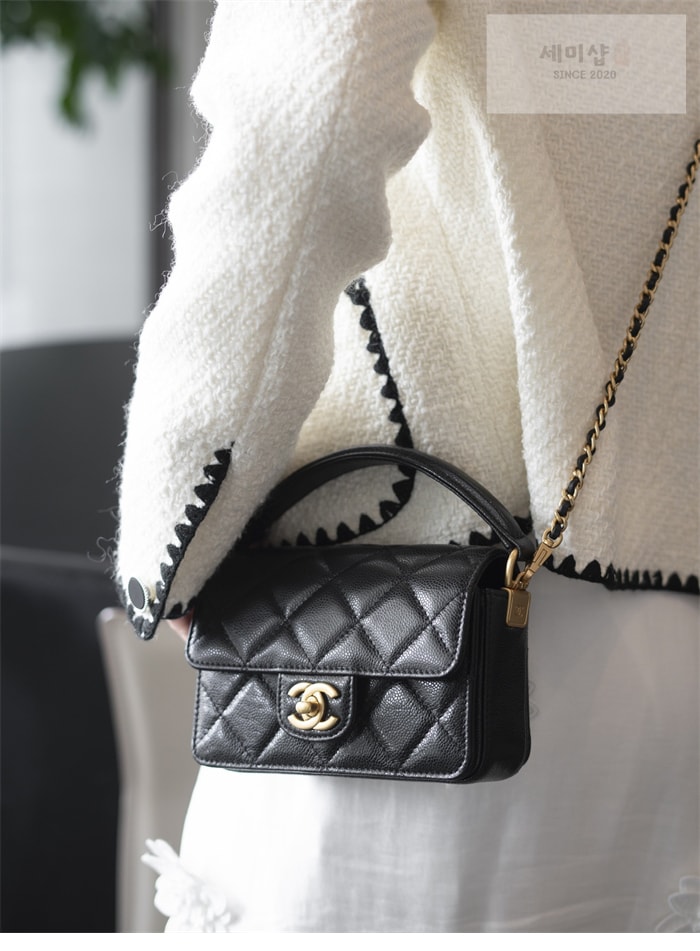 C H A N E L 샤넬 탑핸들 플랩백 Haas 가죽 블랙 Bag 3번 이미지