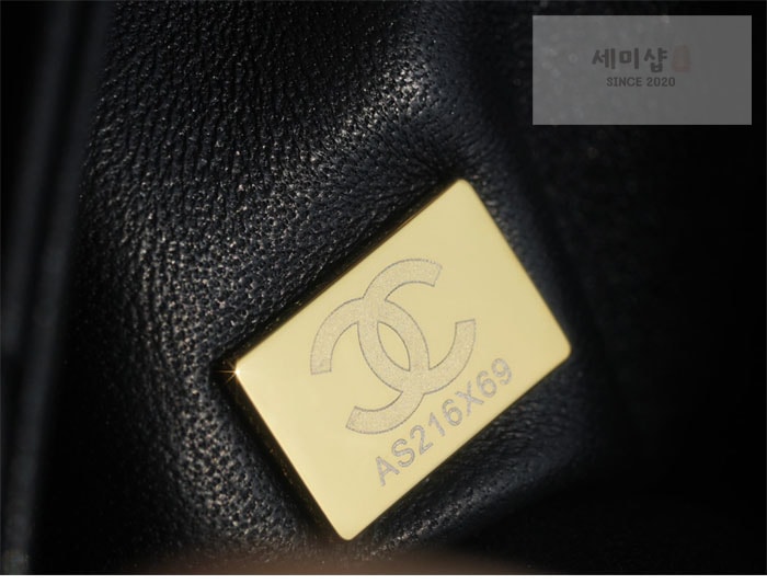 C H A N E L 샤넬 트렌디CC 쉐브론 탑핸들 스몰 블랙 Bag 11번 이미지