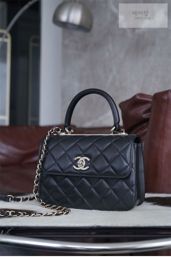 C H A N E L 샤넬 트렌디CC 퀼팅 탑핸들 미니 블랙 Bag 3번 이미지
